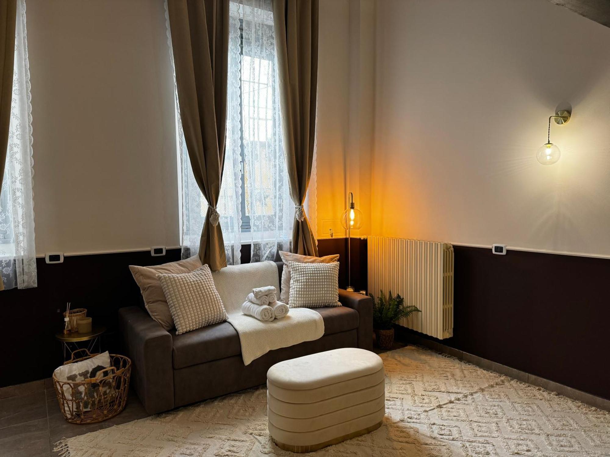 Regina Milano In Verona - Sky Tv, Wifi E Breakfast Box Apartment ภายนอก รูปภาพ