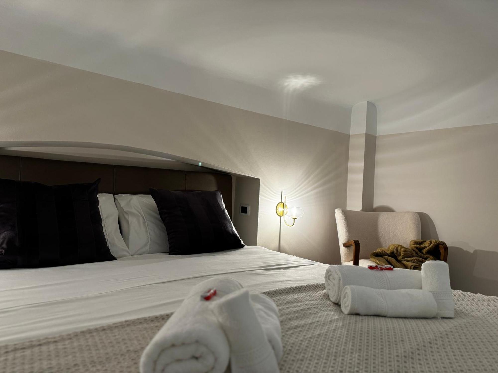 Regina Milano In Verona - Sky Tv, Wifi E Breakfast Box Apartment ภายนอก รูปภาพ